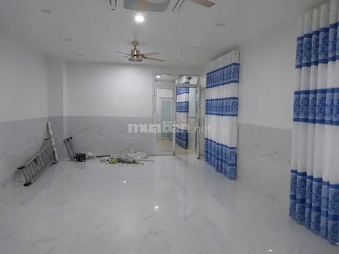 Cho Thuê Lầu 1 Làm Văn Phòng – Mặt Tiền Nguyễn Hậu, Tân Phú