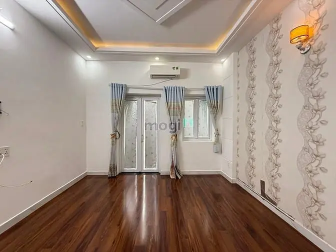Nhà Sân Xe Hơi, Đường Thạnh Lộc 41, Dt:4X20M, Trệt, 2Lầu, 3Pn, P/Thờ
