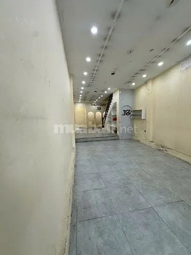 Cho Thuê Nhà Mặt Phố 242 Cầu Giấy, Hà Nội- Dt 60M2X 4 Tầng, Mt 4M
