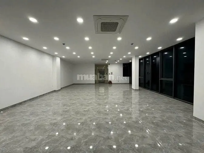 Cho Thuê Tòa Nhà Nguyên Căn Ngay Góc Hai Mặt Tiền Trần Quang Khải