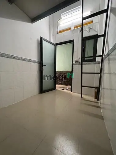 Phòng Trọ Có Gác Giá Rẻ Gần Iuh Phạm Văn Đồng - Giáp Bình Thạnh