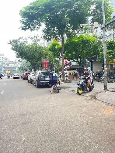Bán Nhà 6T Thang Máy Mp Hoàng Cầu- Hào Nam 66M2 Mt4,5M Đường Hè 40M .