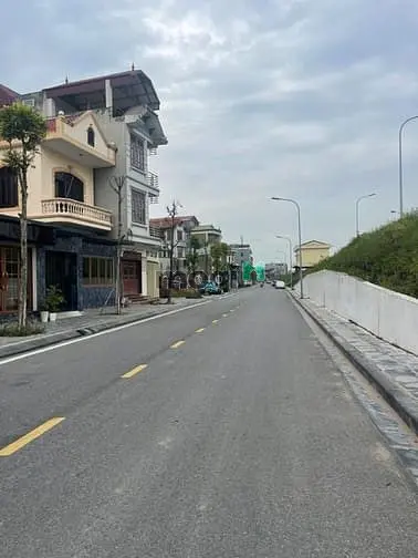 Nhà Nguyên Căn 4 Tầng 45M² Cho Thuê Tại Tổ 2 Phúc Lợi – Vị Trí Đẹp, Ti