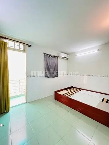 Bán Nhà 1058B Trường Sa, Q3. Vị Trí Vip Cách Mặt Tiền Trường Sa 10M