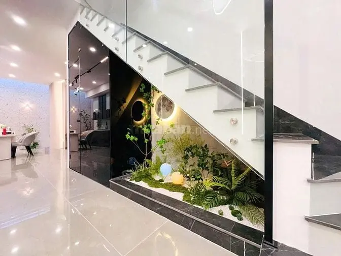 Bán Nhà Đẹp Mặt Tiền Đường Số Lâm Văn Bền Quận 7