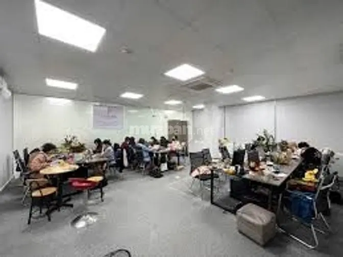 Bán Toà Văn Phòng Thành Phố Giao Lưu, 100M2 × 7 Tầng Thang Máy, 33 Tỷ