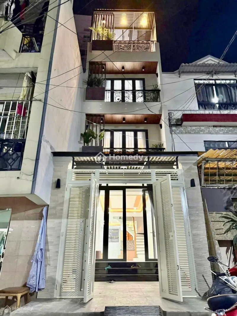 Ngay Đh Hutech - Landmark81 - 4 Tầng Nội Thất - Hẻm Xe Tăng - Vừa Ở Vừa Kinh Doanh . Lh 0901234***