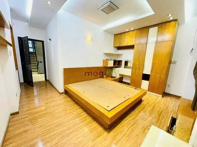 Cho Thuê Nhà Mới Đẹp 666B Đường 3/2, Phường 10, Quận 10.