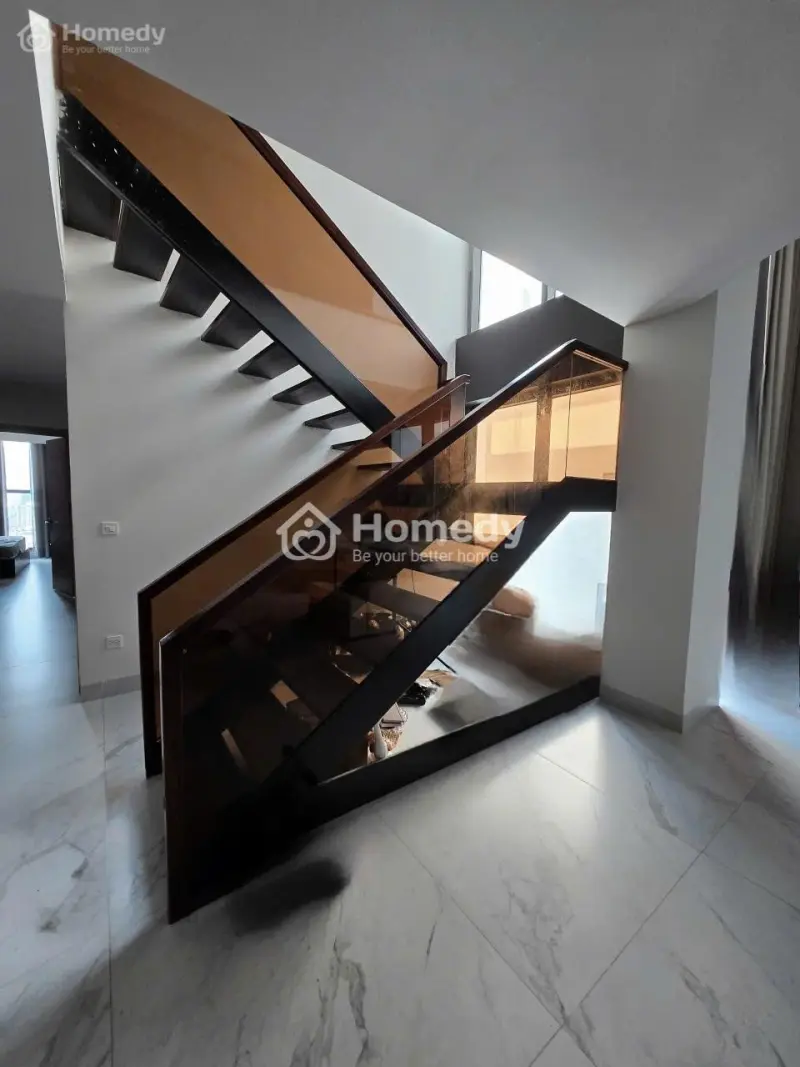 Bán Căn Skyvilla 300M2 Full Nội Thất - Thiết Kế Duplex ( Sảnh Thang Máy Riêng) Lh 0987106***