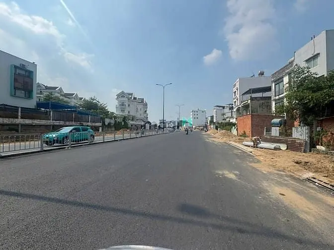 407-409 Nguyễn Oanh P.17 Quận Gò Vấp Dt : 823M2 Giá 102 Tỷ