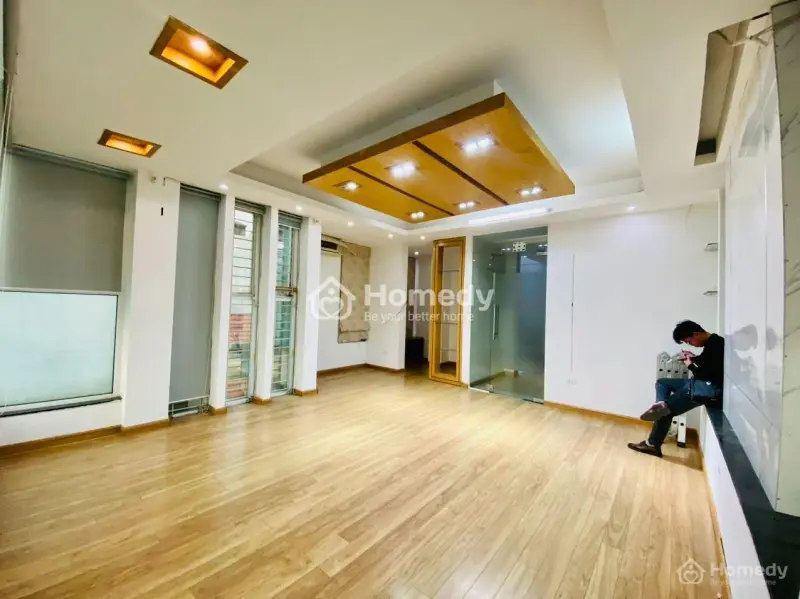 Chính Chủ Cho Thuê Văn Phòng Ngay Đường Lớn Trung Kính