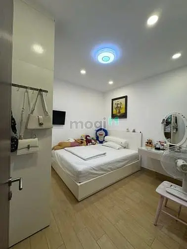 Bán Chung Cư Gold View - 80M2 2Pn2Wc - Để Lại Nội Thất - Giá 6 Tỷ