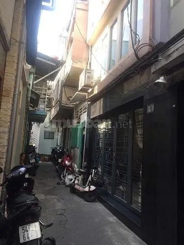 Chính Chủ Cho Thuê Nhà 186/10 Trần Quang Khải, Quận 1, Trệt, 3 Lầu