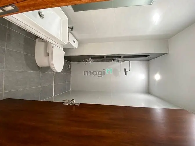 Bán Nhà 1 Triệt 2 Lầu - P Long Bình