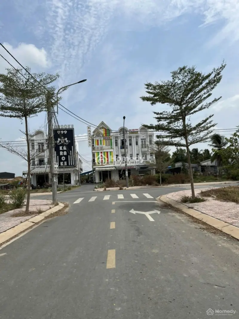 Đất Nền 2 Mt 833B Và Nguyễn Trung Trực, Ngay Chợ Long Cang, Sổ Sẵn, 100M2
