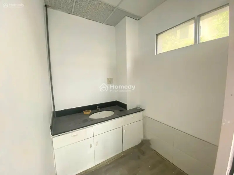 Cho Thuê Sàn Vp 105M2 View Kính Sáng Thông Thoáng, Mát Mẻ Tại Tt Quận 3