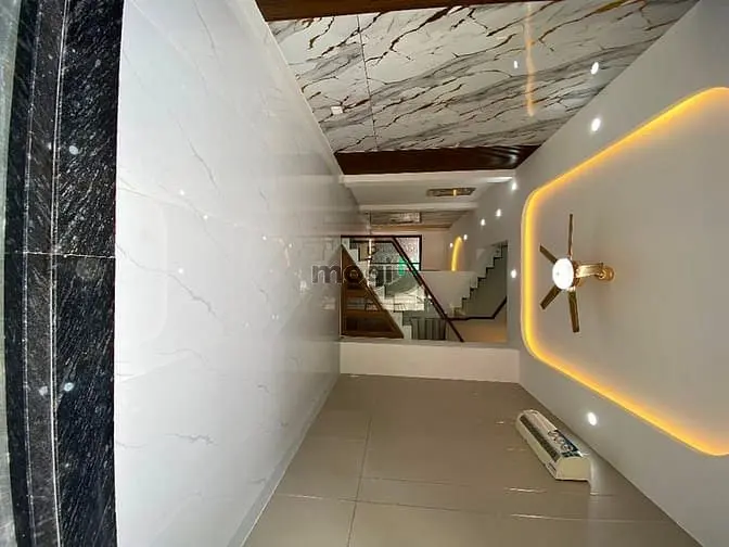 Bán Nhà 1 Triệt 2 Lầu - P Long Bình