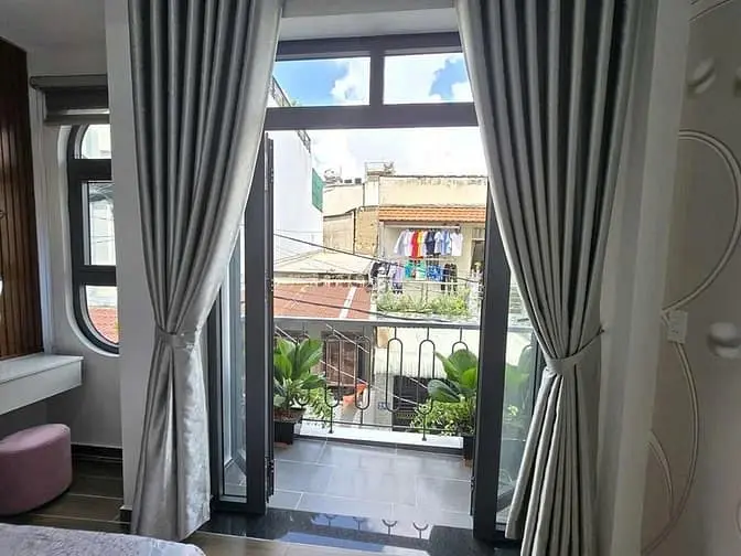 Cho Thuê Gấp Nhà 1 Trệt, 2 Lầu - Diện Tích Ngang 4.5 - Giá Thuê 30Tr