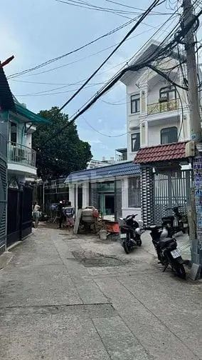 Nhà 2 Tầng 1 / Lê Văn Khương- Sát Bên Siêu Thị Metro