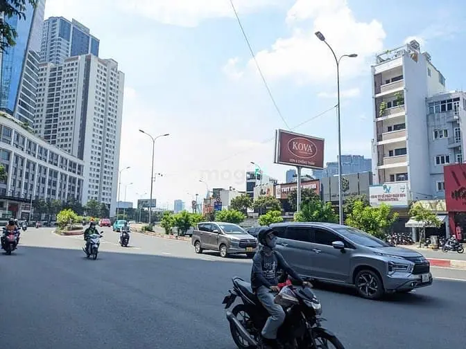 Bán Đất Mt Điện Biên Phủ, P. 25 Bình Thạnh Dt: 12X16M Giá 55 Tỷ