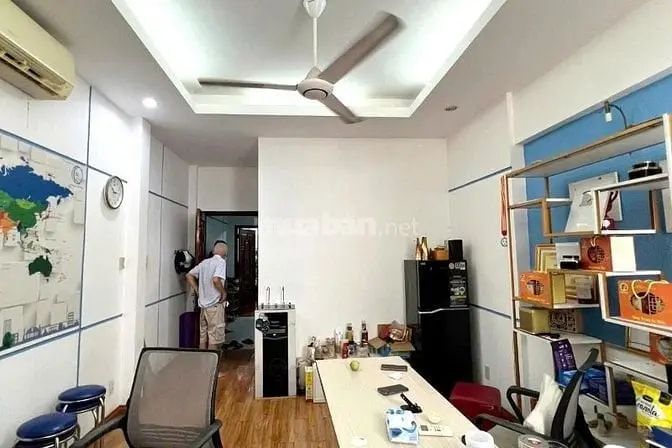 6037742 ảnh đại diện 1