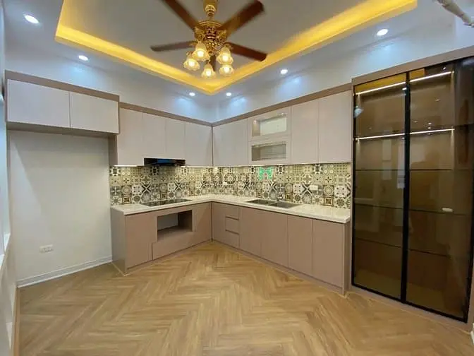 Bán Nhà Nguyễn Khang - Cầu Giấy - Ô Tô Vào Nhà