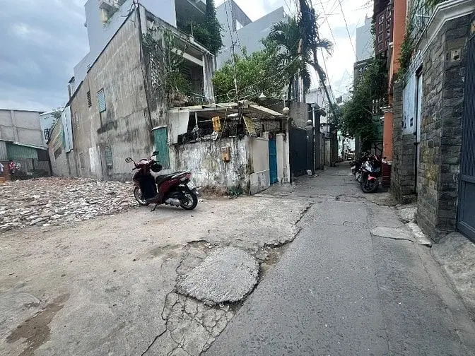 ⭐️Bán Nhà Nát Góc 2 Mặt Hẻm Xe Hơi 171/ Bạch Đằng, P15, Q.bình Thạnh.