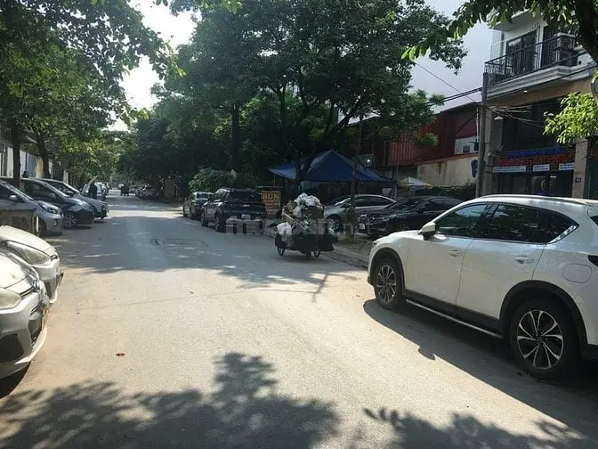 Bán Đất Xuân Đỉnh 40M2 Giáp Ngoại Giao Đoàn Ô Tô 7 Chỗ Ra Vào.