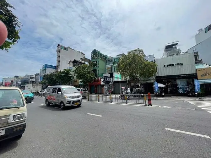 Cho Thuê Nhà Mặt Tiền Đắc Địa Quận Đường Đinh Tiên Hoàng P Dakao Q.1