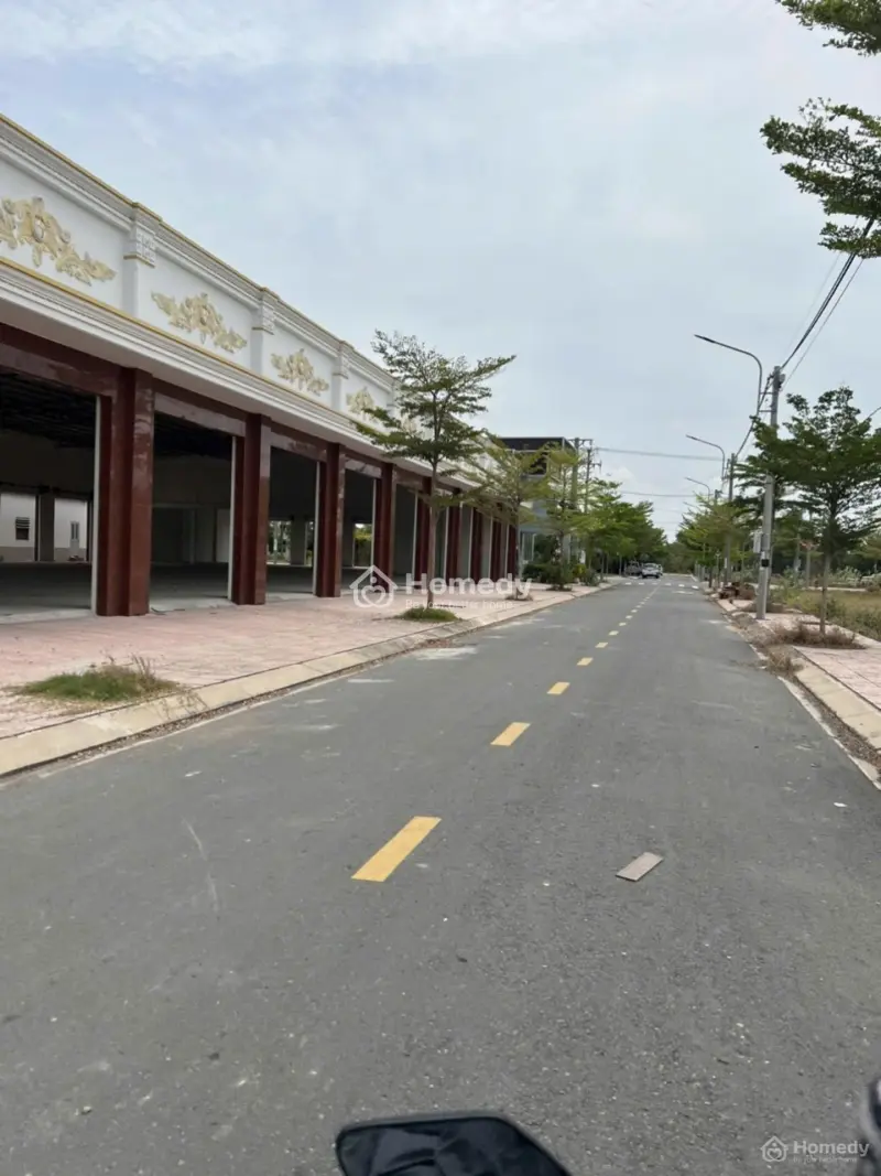 Đất Nền Mt Nguyễn Trung Trực, Long Cang, 100M2, Sổ Riêng, Lh 0866775***