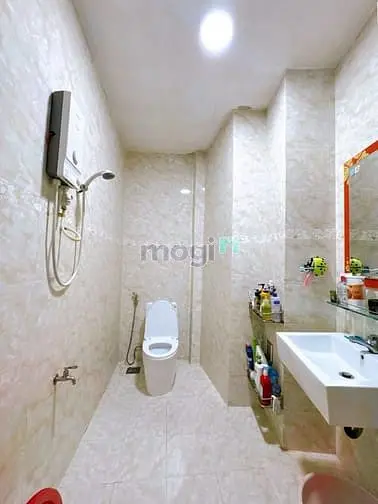 Bán Nhà - Hxh- Đường Cmt8 - Phường 10- Quận 3 - 2 Tầng - 54M2.