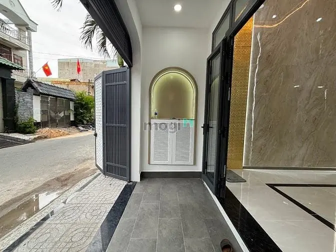 Nhà Có Thang Máy, Sát Bên Gò Vấp, Dt:4X19M, Lửng, 3 Lầu, 4Pn, Gara Oto