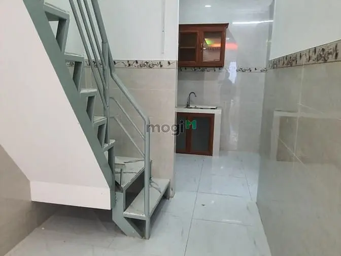 10Tr/Tháng: 3Pn 2Wc, Dtsd: 120M2 - 60/27 Nguyễn Thần Hiến, Q4