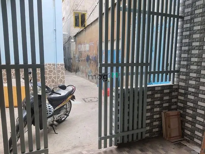 10Tr/Tháng: 3Pn 2Wc, Dtsd: 120M2 - 60/27 Nguyễn Thần Hiến, Q4
