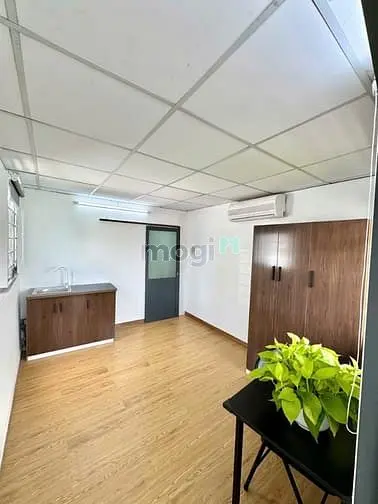 Phòng Mới Cứng, Giá Rẻ Bạn Là Người Đầu Tiên Ở. Đường Nguyễn Kiệm