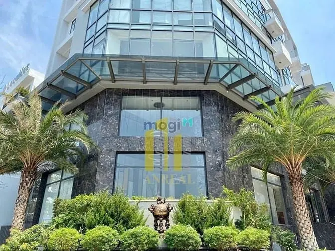 Cho Thuê Toà Văn Phòng Hiện Đại- Căn Góc Bát Nàn 2600M2- Giá 450 Triệu