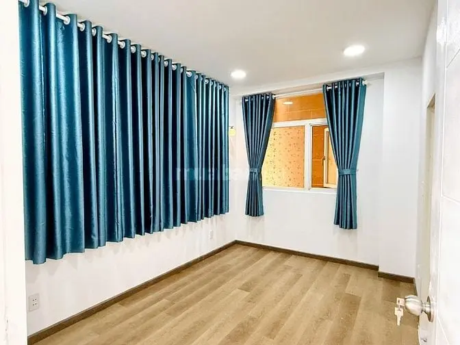 Chính Chủ Căn 65M2 Hoàng Kim, Sổ Hồng Sẵn, Nhà Mới, Tt 950Tr Ở Ngay