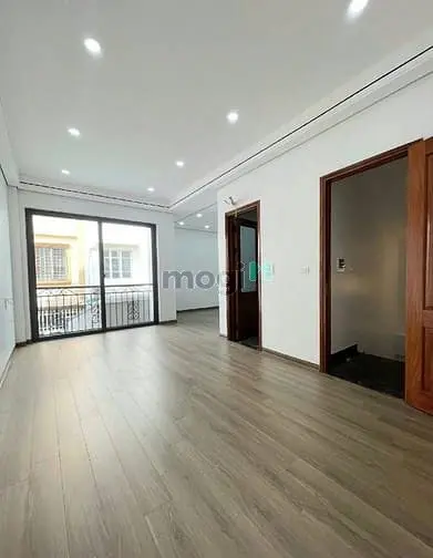 Nhà Phố Phúc Lợi 42M2- 3 Phòng Ngủ- 6.45 Tỷ, Gần Trường Ptth Phúc Lợi