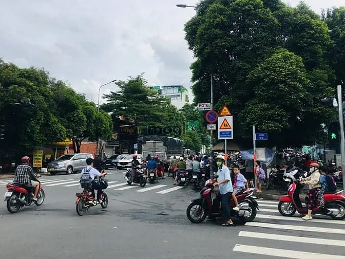 Cho Thuê Tòa Nhà Văn Phòng Tân Phú- 2 Mặt Tiền- Ngay Ngã Tư Tây Thạnh