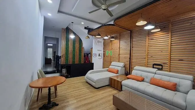 Bán Nhà Gần Nhà Thờ Thanh Đa, Hẽm Xe Tải Đỗ Cửa, 4X17- 5 Tầng