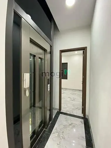 Bán Gấp Nhà Phân Lô - Ô Tô Tránh - Cầu Giấy
