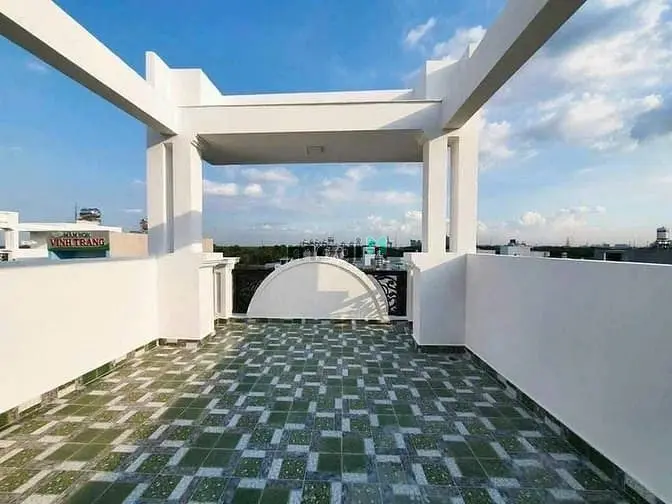 Bán Nhà 4 Tầng - Trung Tâm Long Trường Quận 9