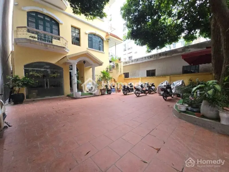 Bán Nhà 4 Tầng - Diện Tích 305M2 - Phố Trương Định - Hoàng Mai - 3 Oto Tránh