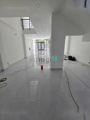 Cho Thuê Nhà Mặt Tiền Quận 2. Khu Cụm 8 Block Chung Cư Ngang 6M 3Lau