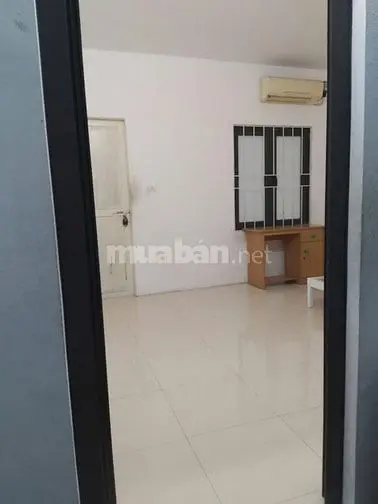 Cho Thuê Nhà 2 Tầng, Riêng Biệt
