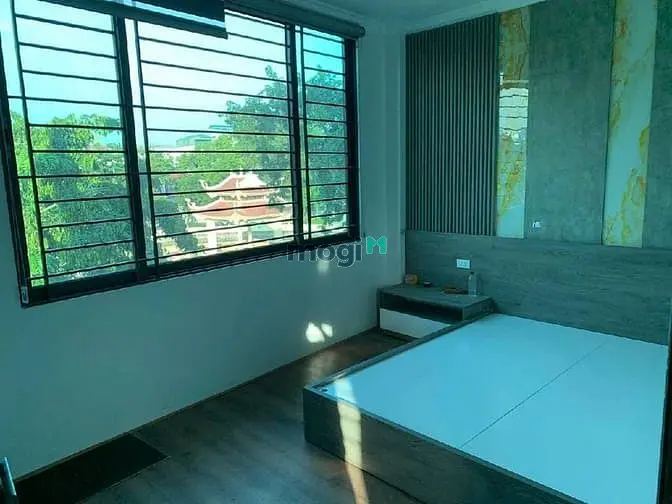 Nhà Phố Hoa Lâm, 42M2- 5 Tầng-Mt5- 11 Tỷ, Trước Nhà Ô Tô Tránh