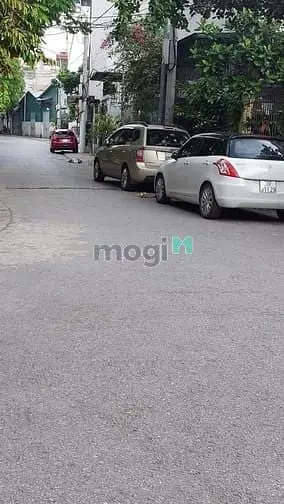 Bán Đất Phố Bắc Biên Ngọc Thụy, 90M2, Mt 5M- 8.4 Tỷ, 10M Ô Tô Tránh