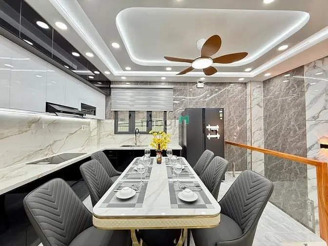 Nhà Có Tháng Máy, Dt:5X10M, Nở Hậu 6M, Lửng, 3Lầu, 4Pn, Gara Ôtô, S/Th