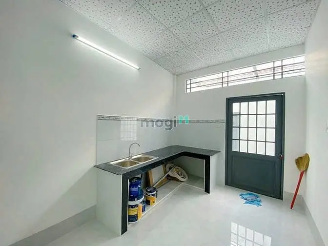 Nhà Trệt Lửng Mặt Tiền Lý Thường Kiệt Gần Bến Ninh Kiều, Cần Thơ