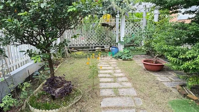 Cho Thuê Biệt Thự Compound Nguyễn Văn Hưởng (20X16M) 3 Tầng. Giá 100Tr